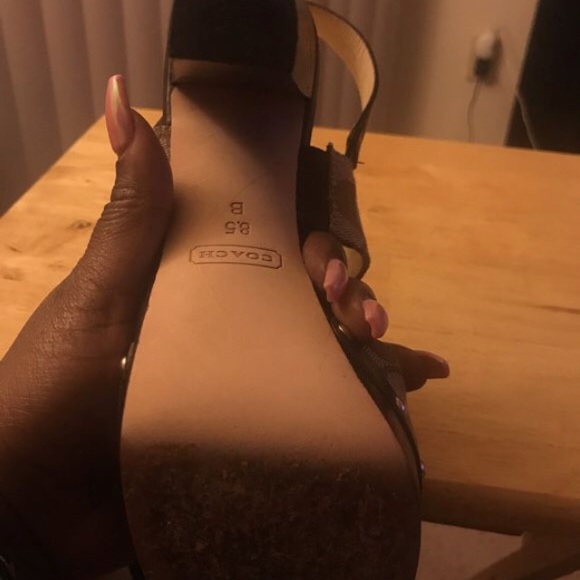 SOLD ON OFFERUP!! Signature Coach Shoes - Picture 5 of 6